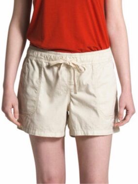 The North Face Motion Pull On Shorts Women's Cream White